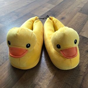 forever 21 duck slippers